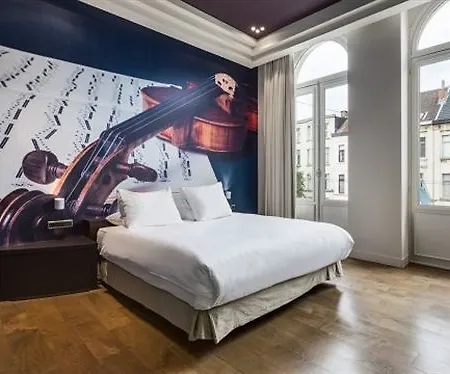 Nh Sint Pieters Отель 3*